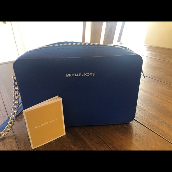 Excellent condition barely used; no marks